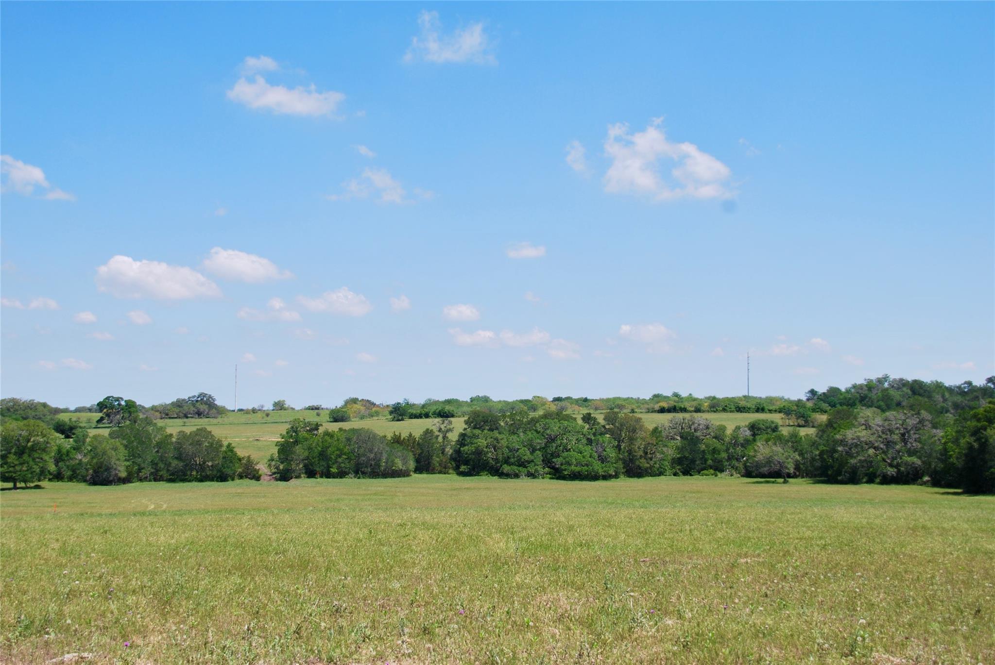 1070 Muehr Rd, Weimar, TX 78962