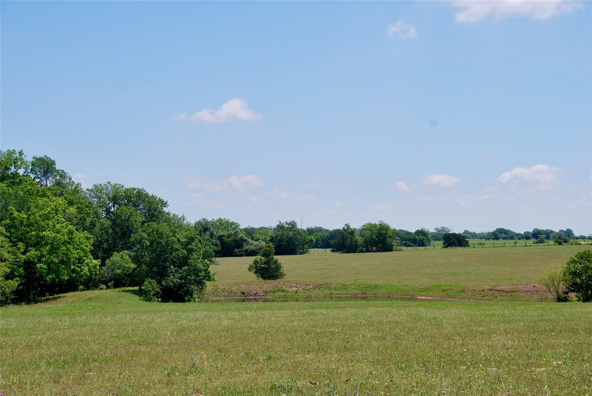 1070 Muehr Rd, Weimar, TX 78962
