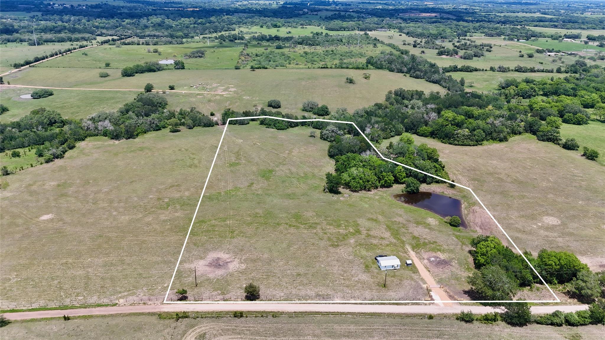 1070 Muehr Rd, Weimar, TX 78962