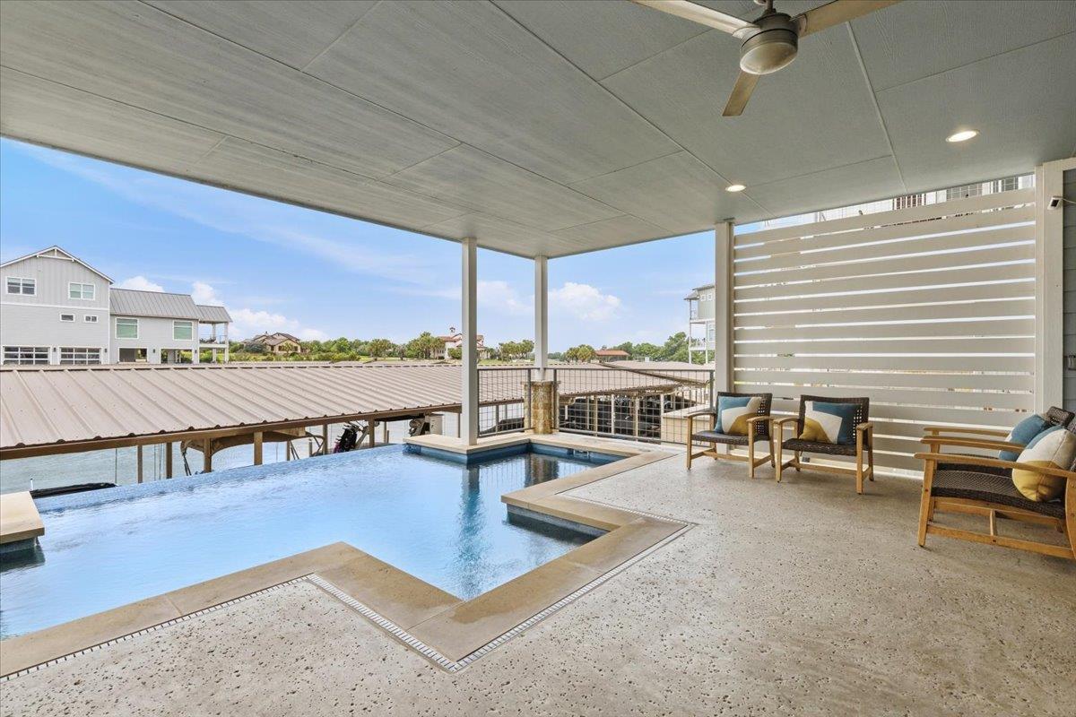 208 Marina Blf, Kingsland, TX 78639
