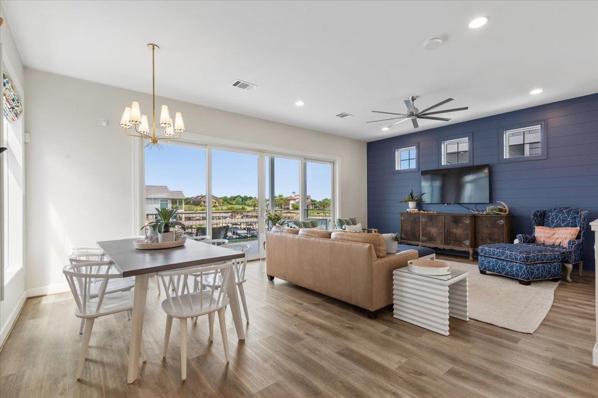 208 Marina Blf, Kingsland, TX 78639
