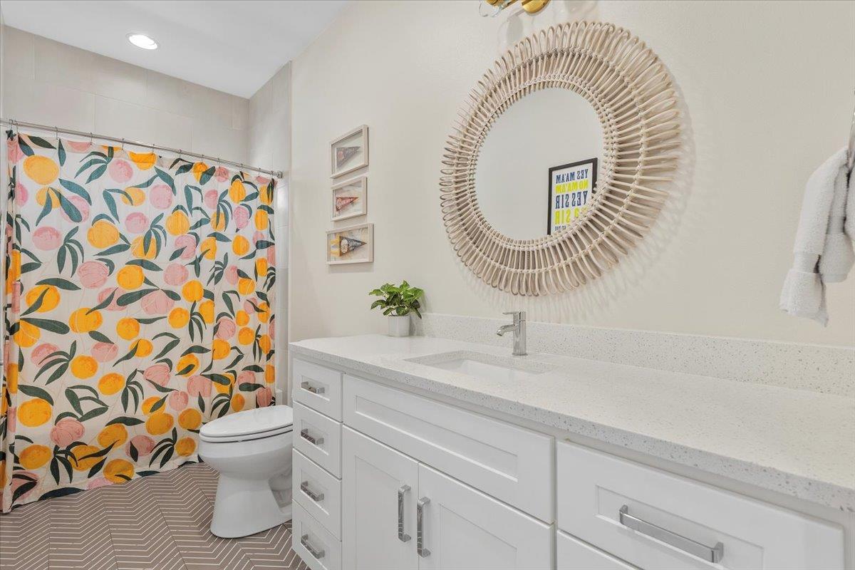 208 Marina Blf, Kingsland, TX 78639