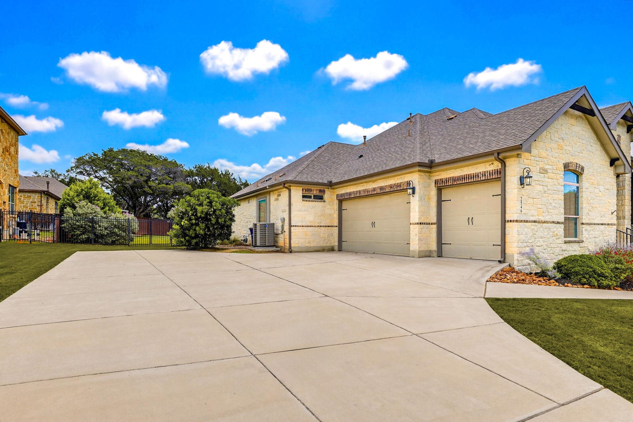 2546 Lermann St, New Braunfels, TX 78132