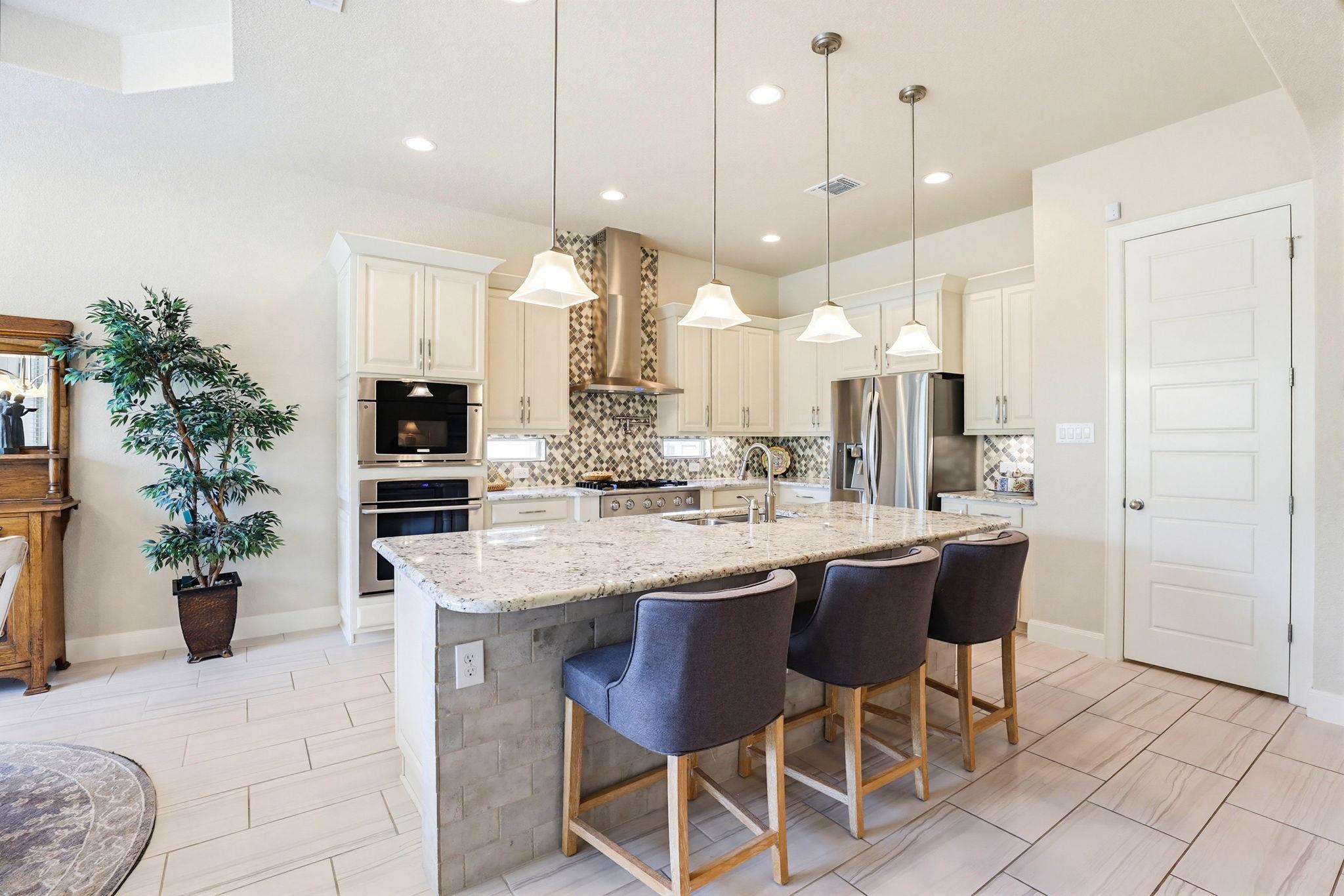2546 Lermann St, New Braunfels, TX 78132