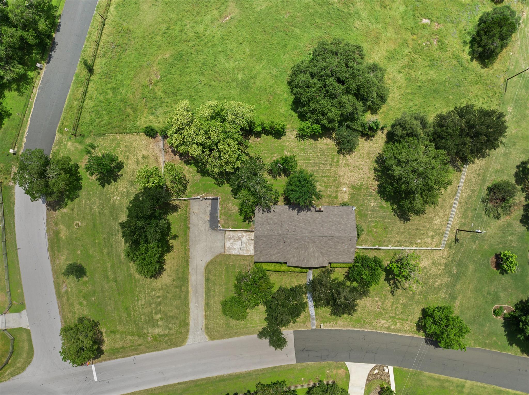 1600 Pin Oak Ln, Round Rock, TX 78681