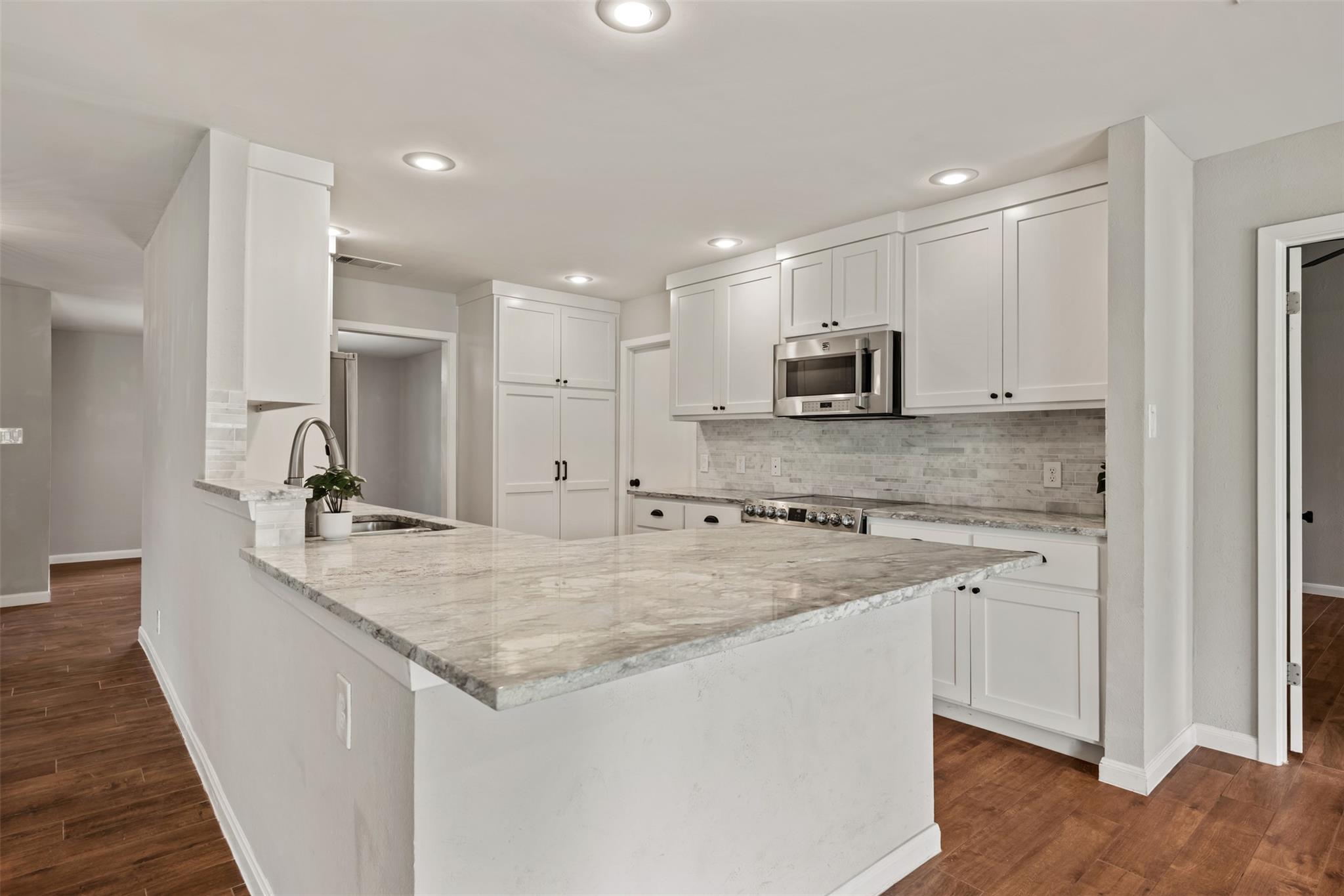1600 Pin Oak Ln, Round Rock, TX 78681