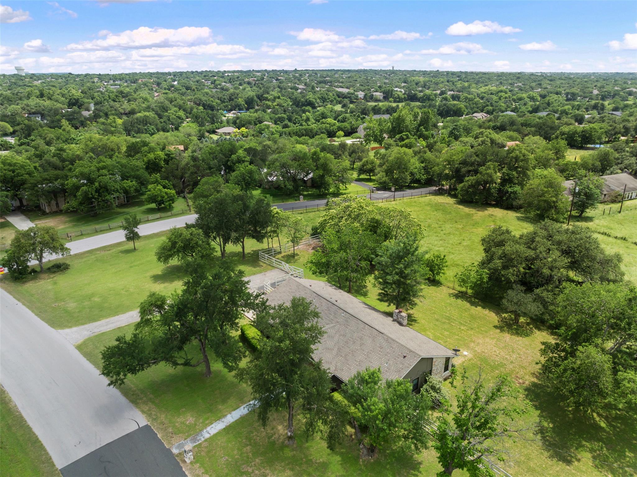 1600 Pin Oak Ln, Round Rock, TX 78681