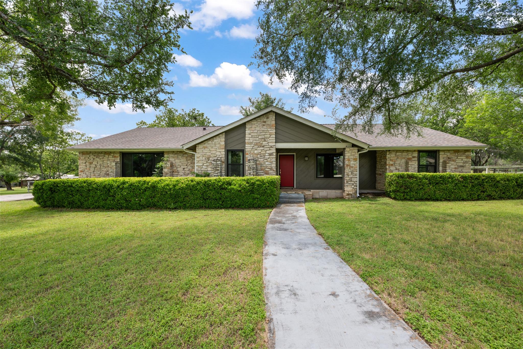 1600 Pin Oak Ln, Round Rock, TX 78681