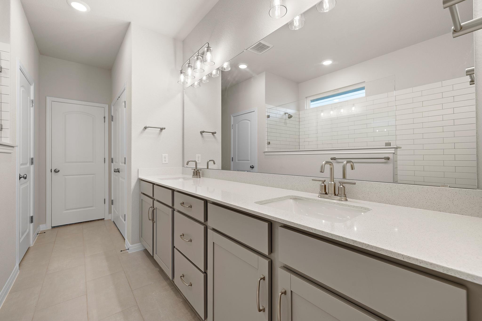 142 Prairie Falls Dr, Hutto, TX 78634