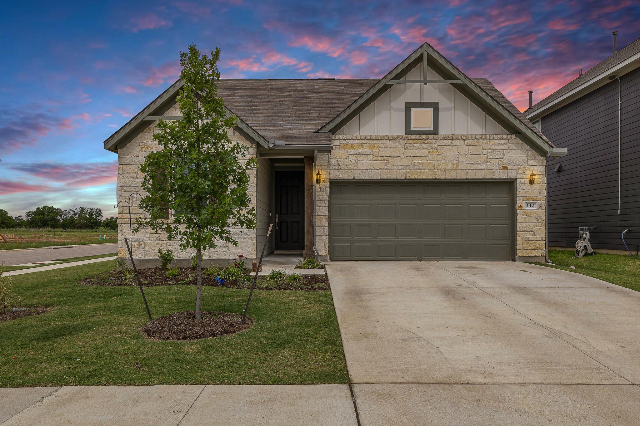 142 Prairie Falls Dr, Hutto, TX 78634