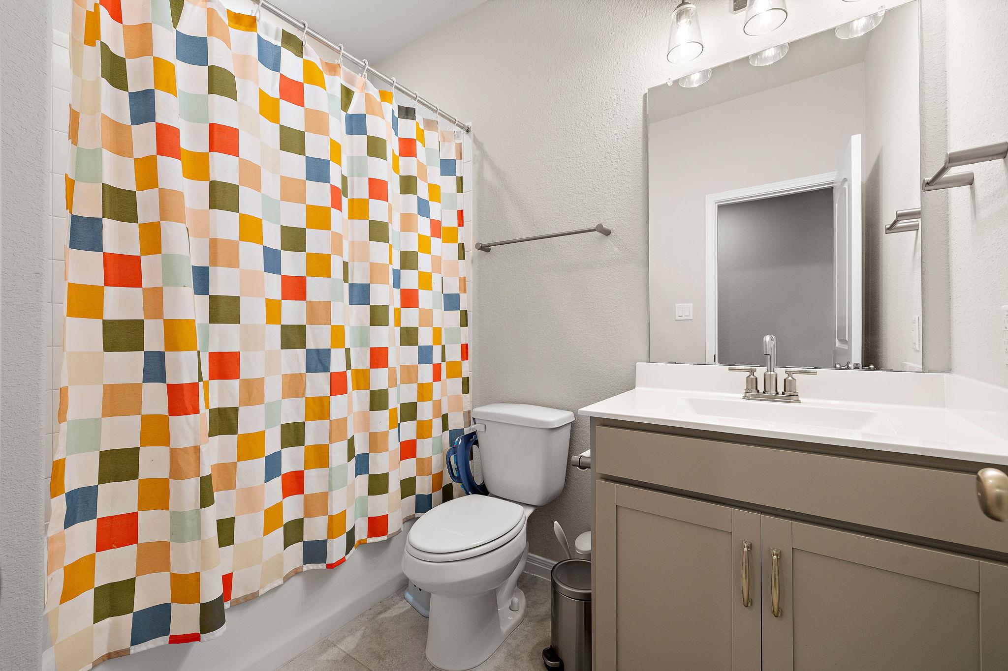 142 Prairie Falls Dr, Hutto, TX 78634