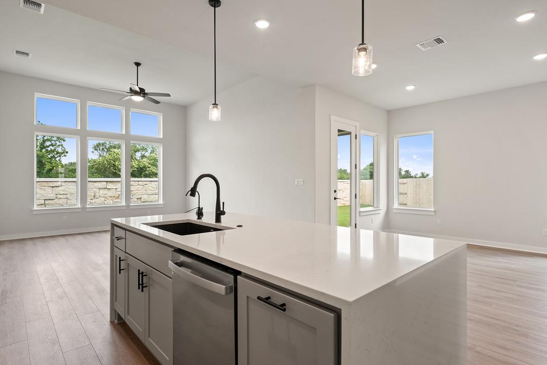 10732 Worth Lane, Manor, TX 78653