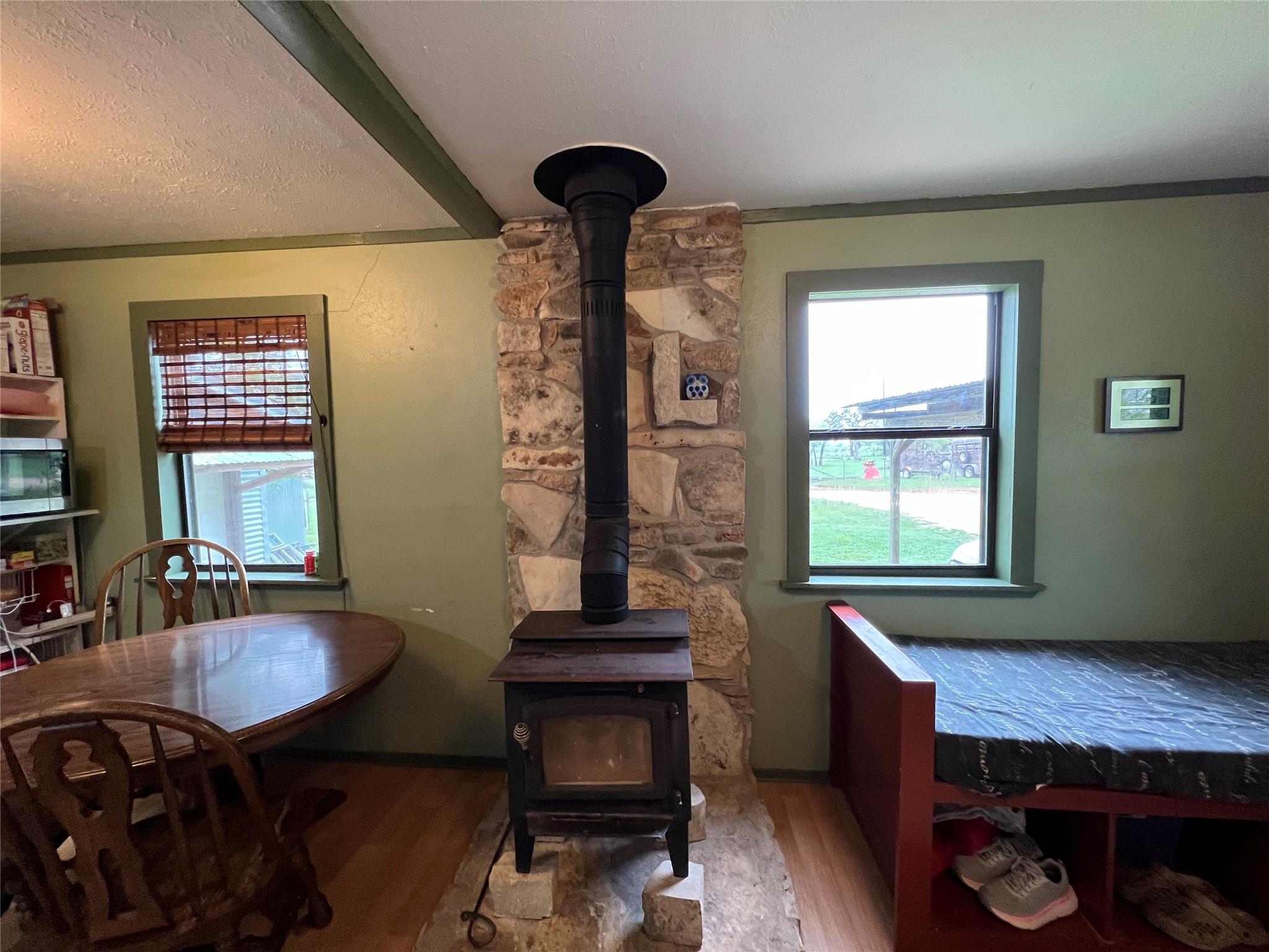 2700 County Road 305, Jarrell, TX 76537