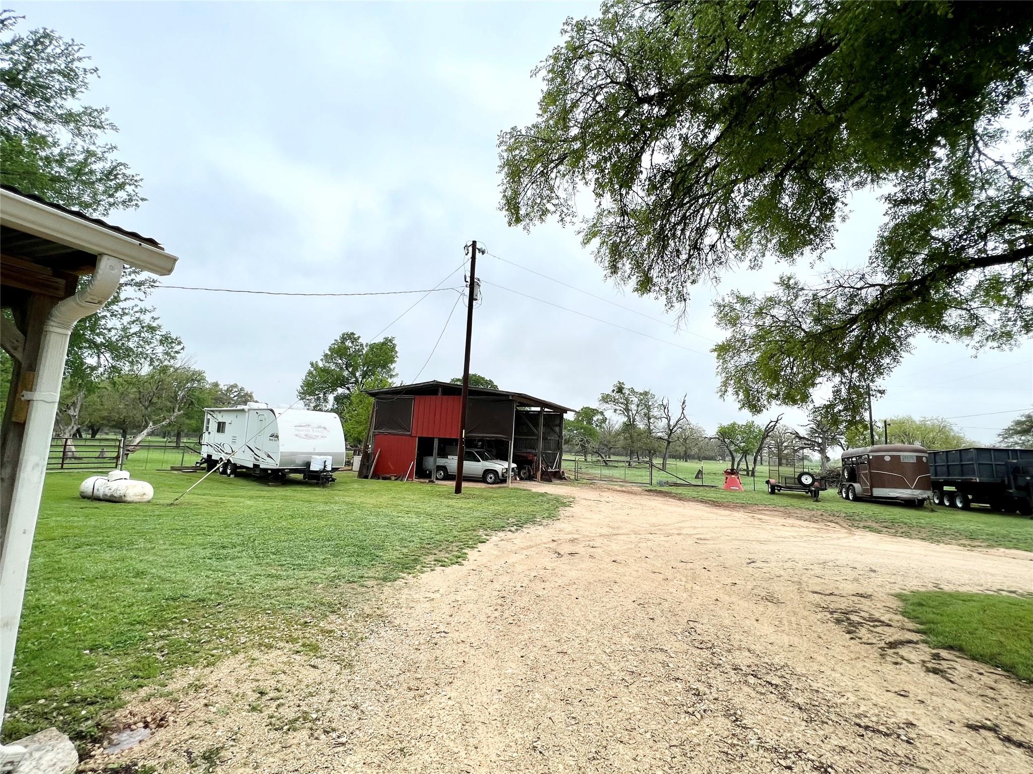 2700 County Road 305, Jarrell, TX 76537