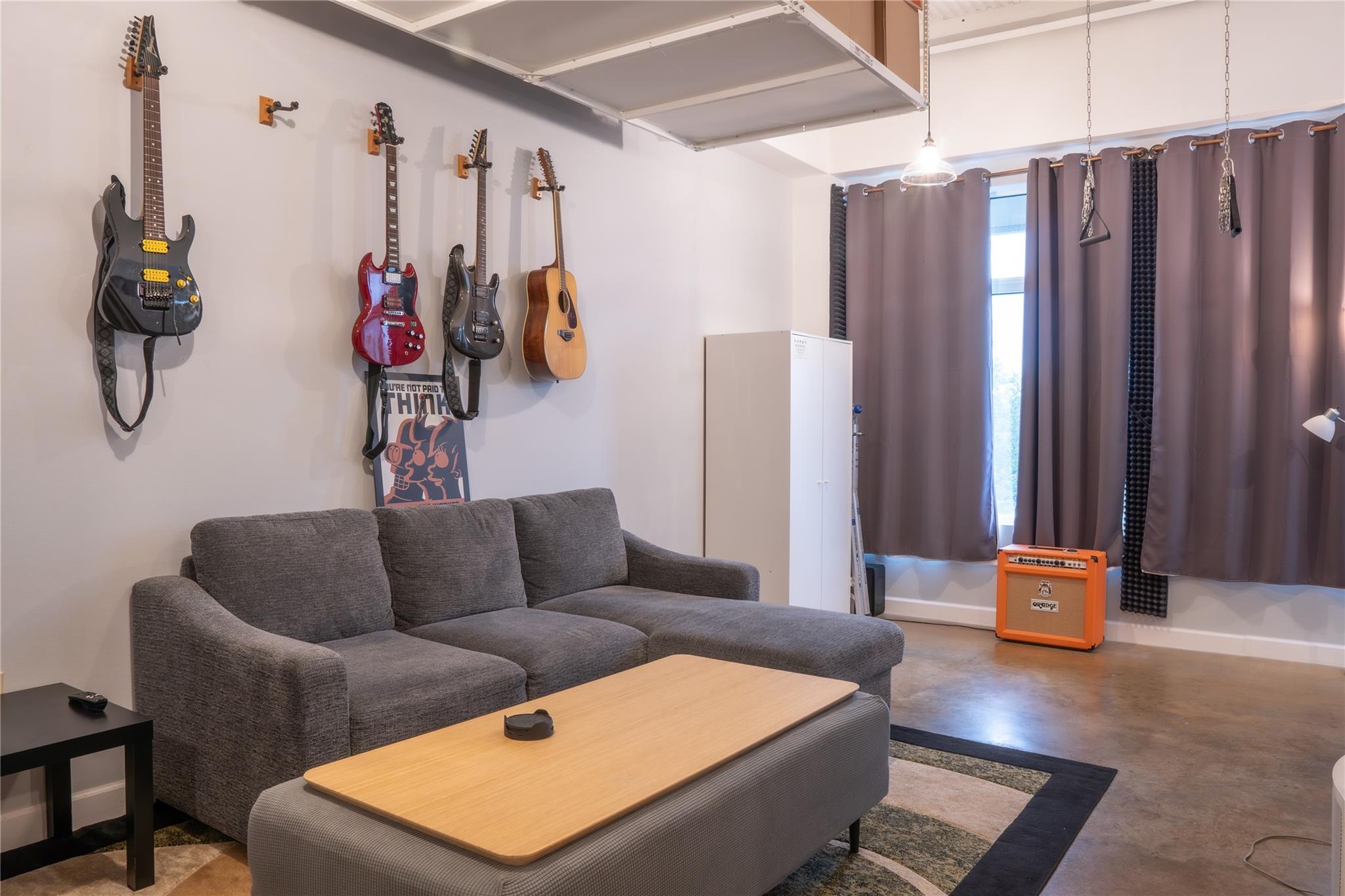 2401 E 6th St # 6100, Austin, TX 78702
