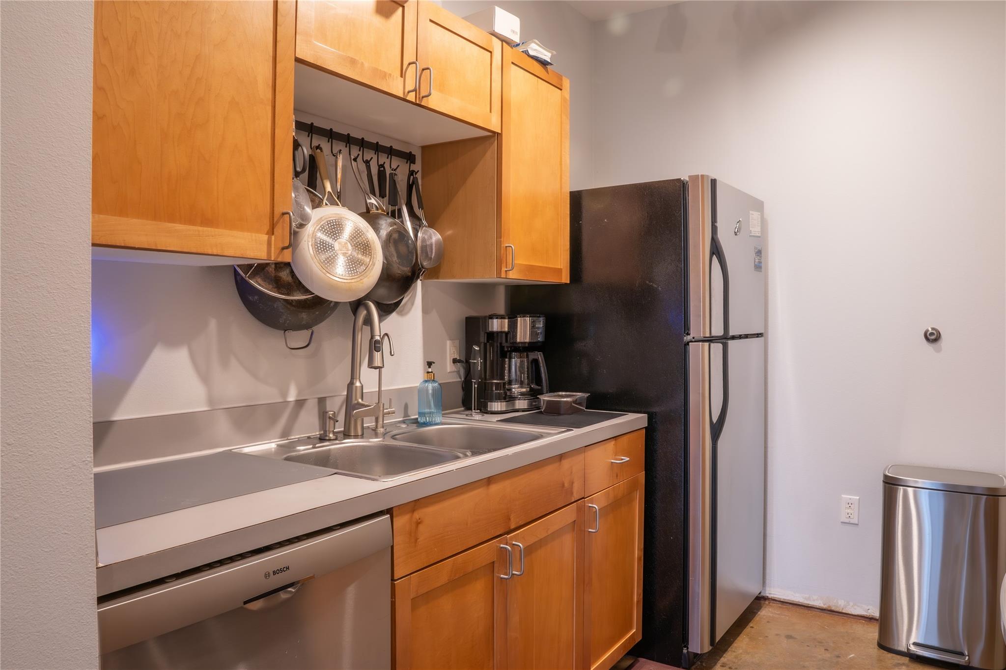 2401 E 6th St # 6100, Austin, TX 78702