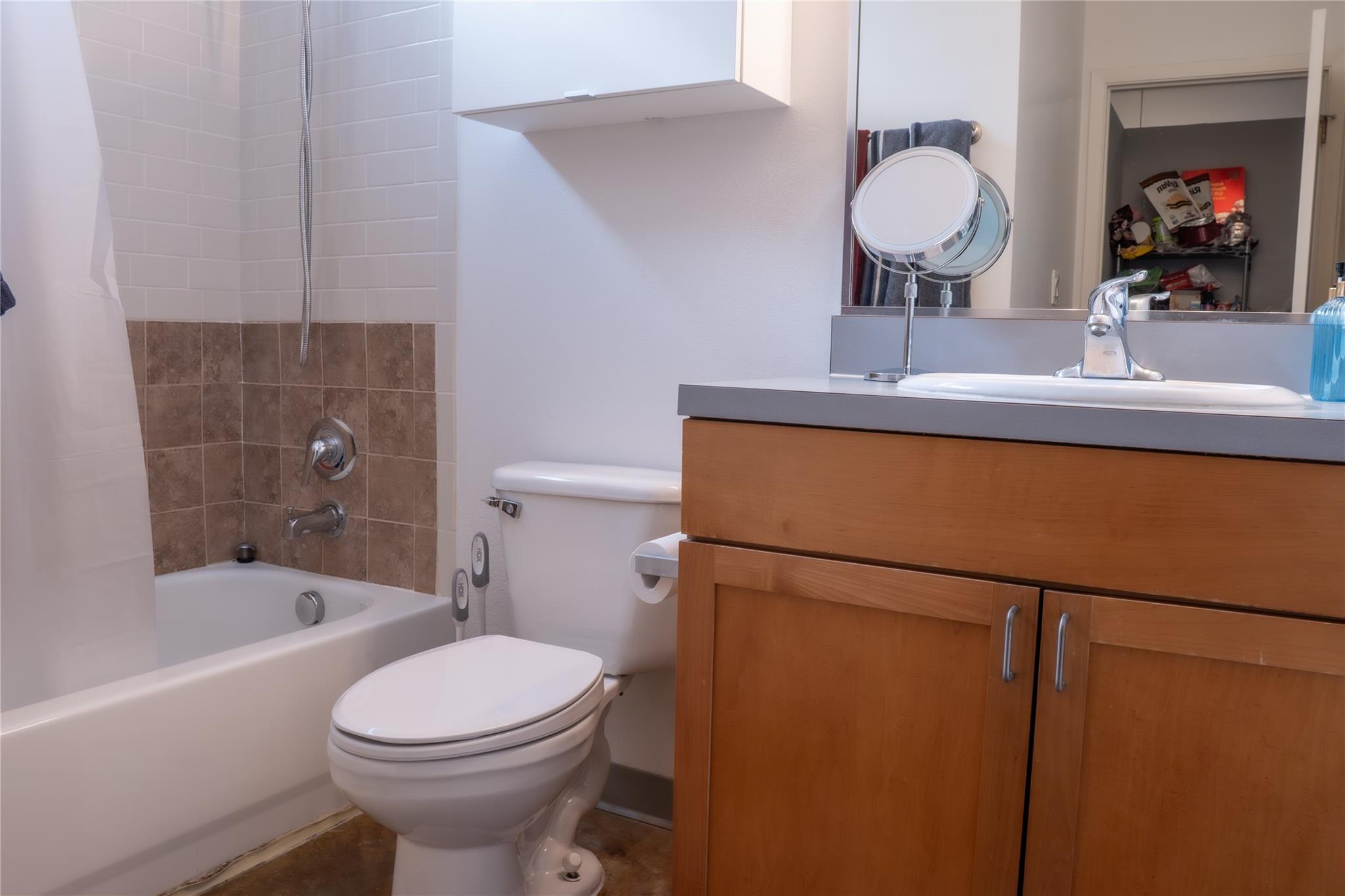 2401 E 6th St # 6100, Austin, TX 78702