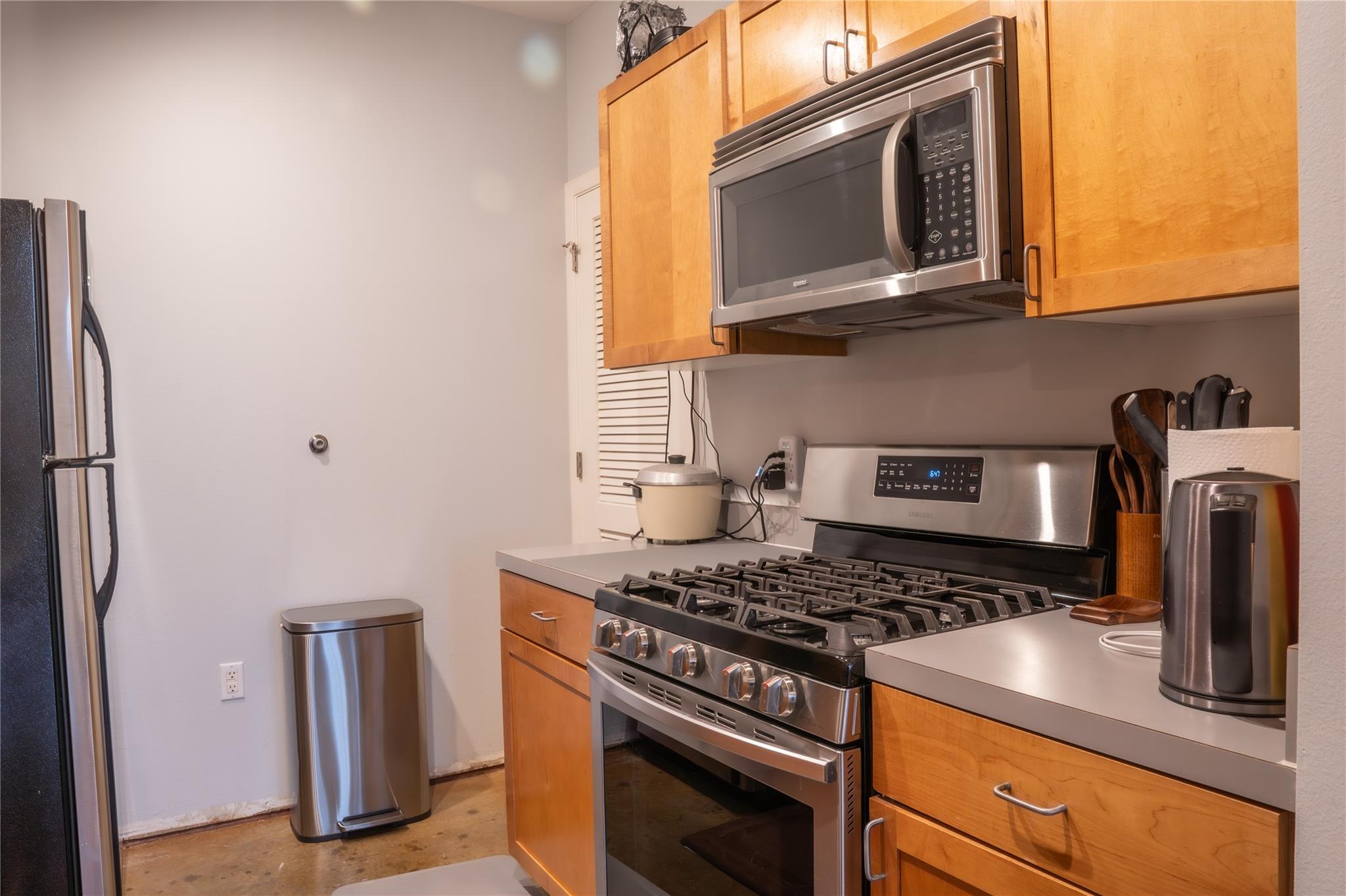 2401 E 6th St # 6100, Austin, TX 78702