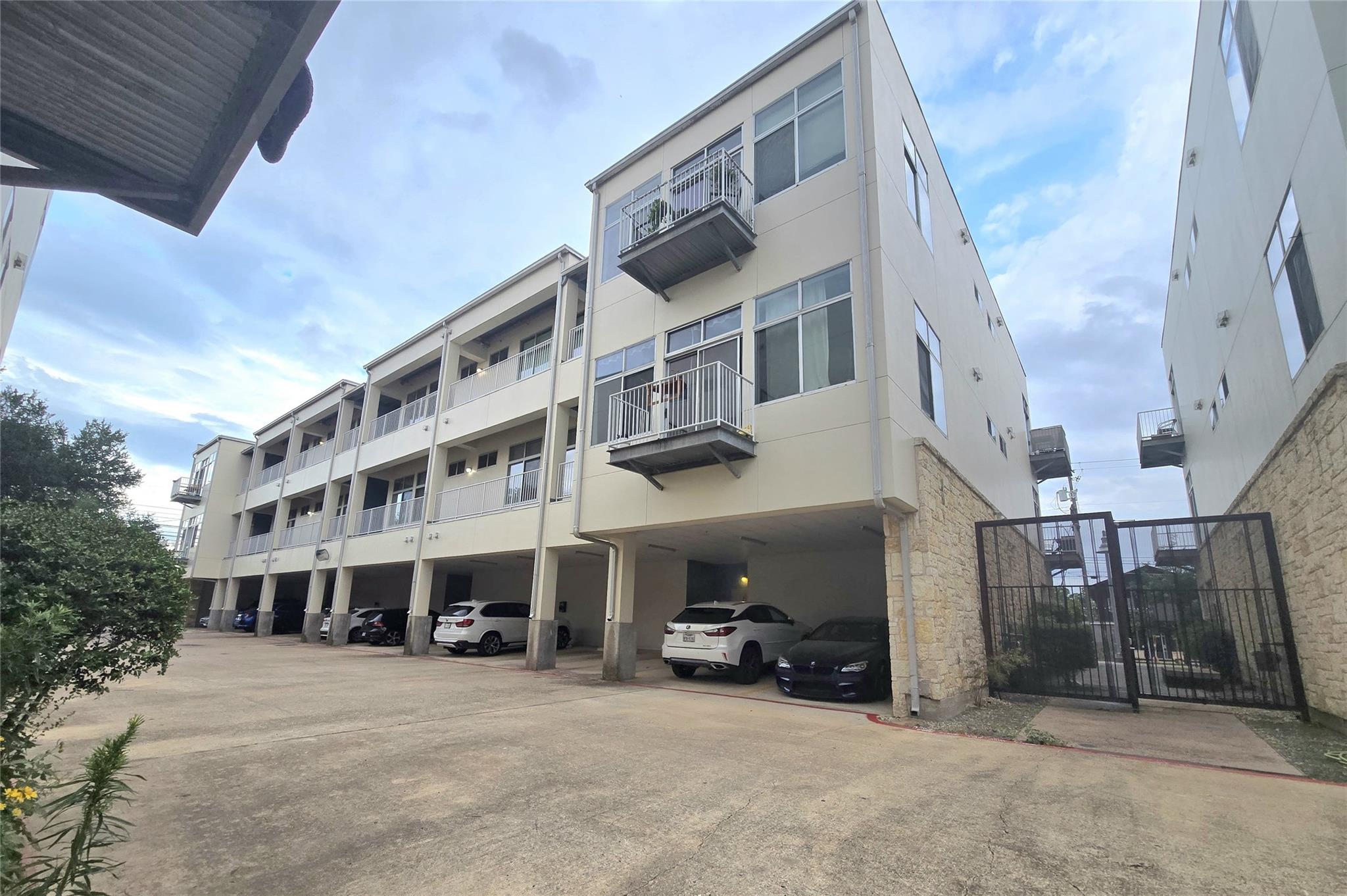 2401 E 6th St # 6100, Austin, TX 78702