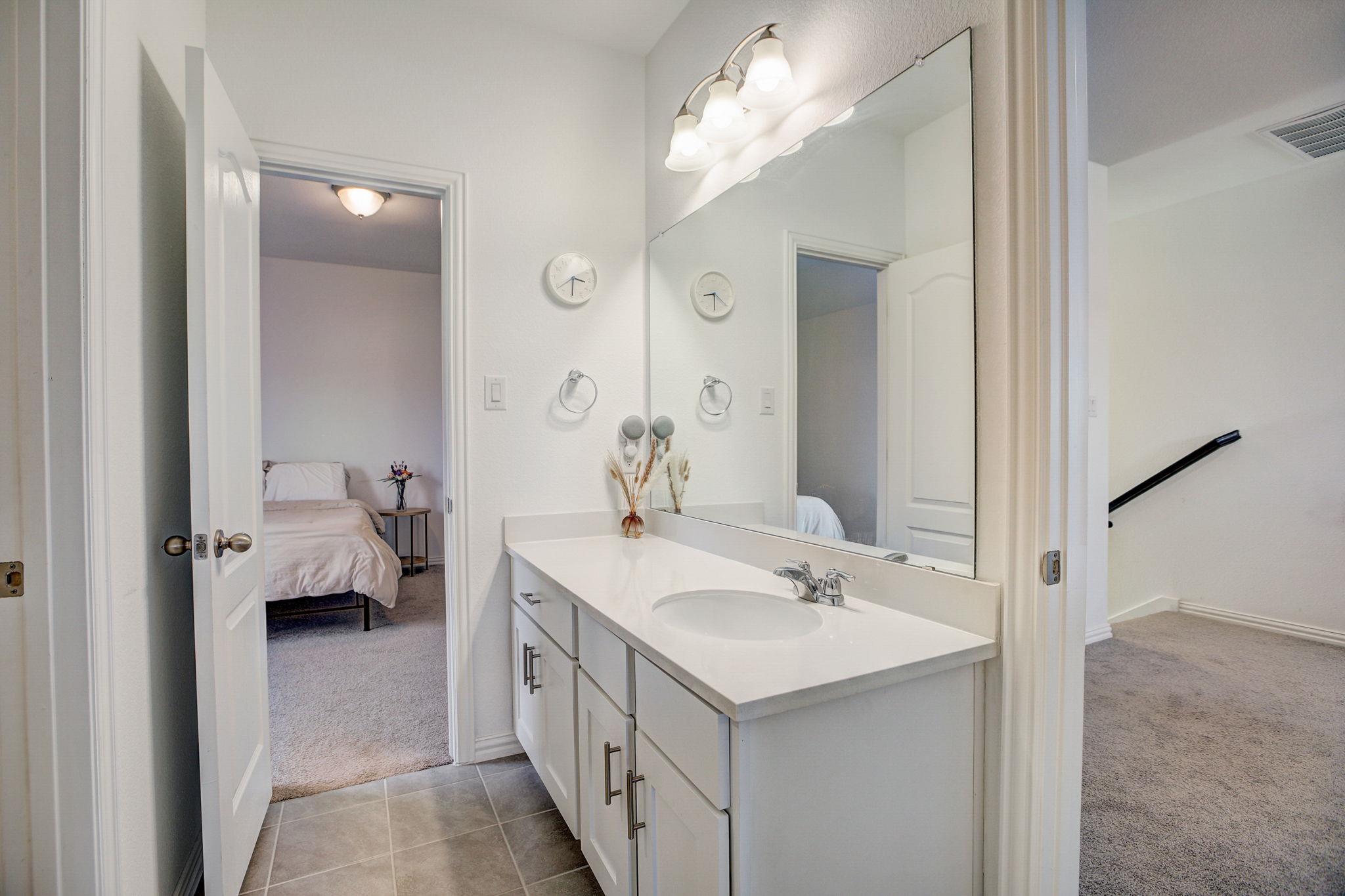 308 Monteforte Rd, Hutto, TX 78634