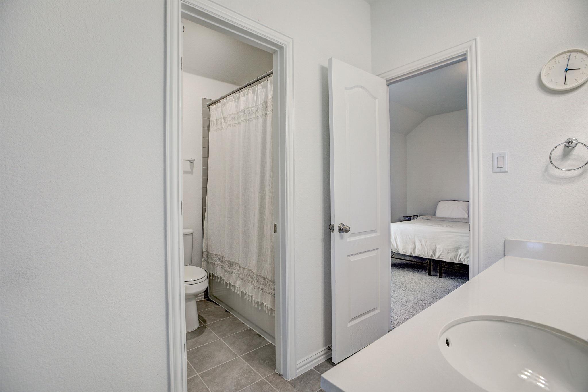 308 Monteforte Rd, Hutto, TX 78634