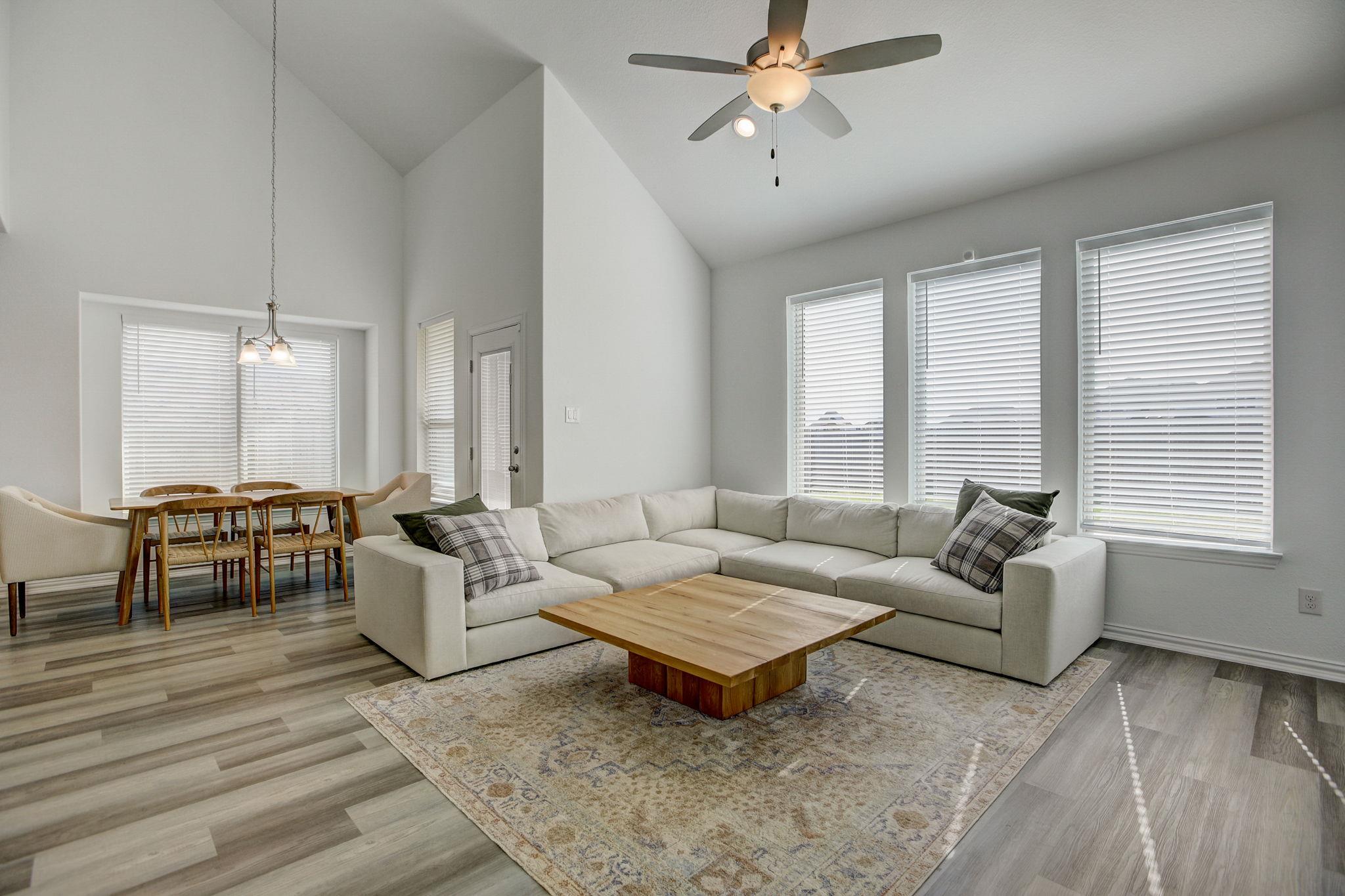 308 Monteforte Rd, Hutto, TX 78634
