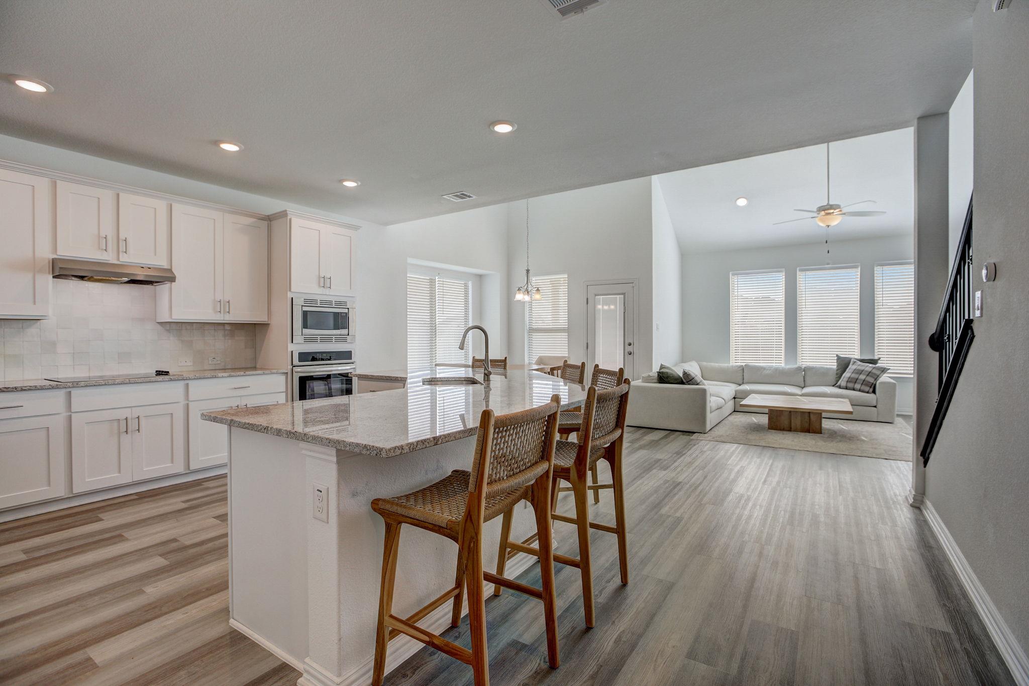 308 Monteforte Rd, Hutto, TX 78634