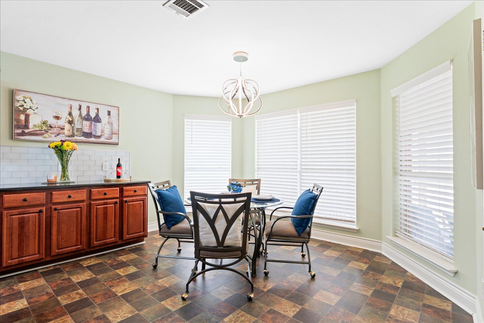 125 Fairway Ct, Bastrop, TX 78602