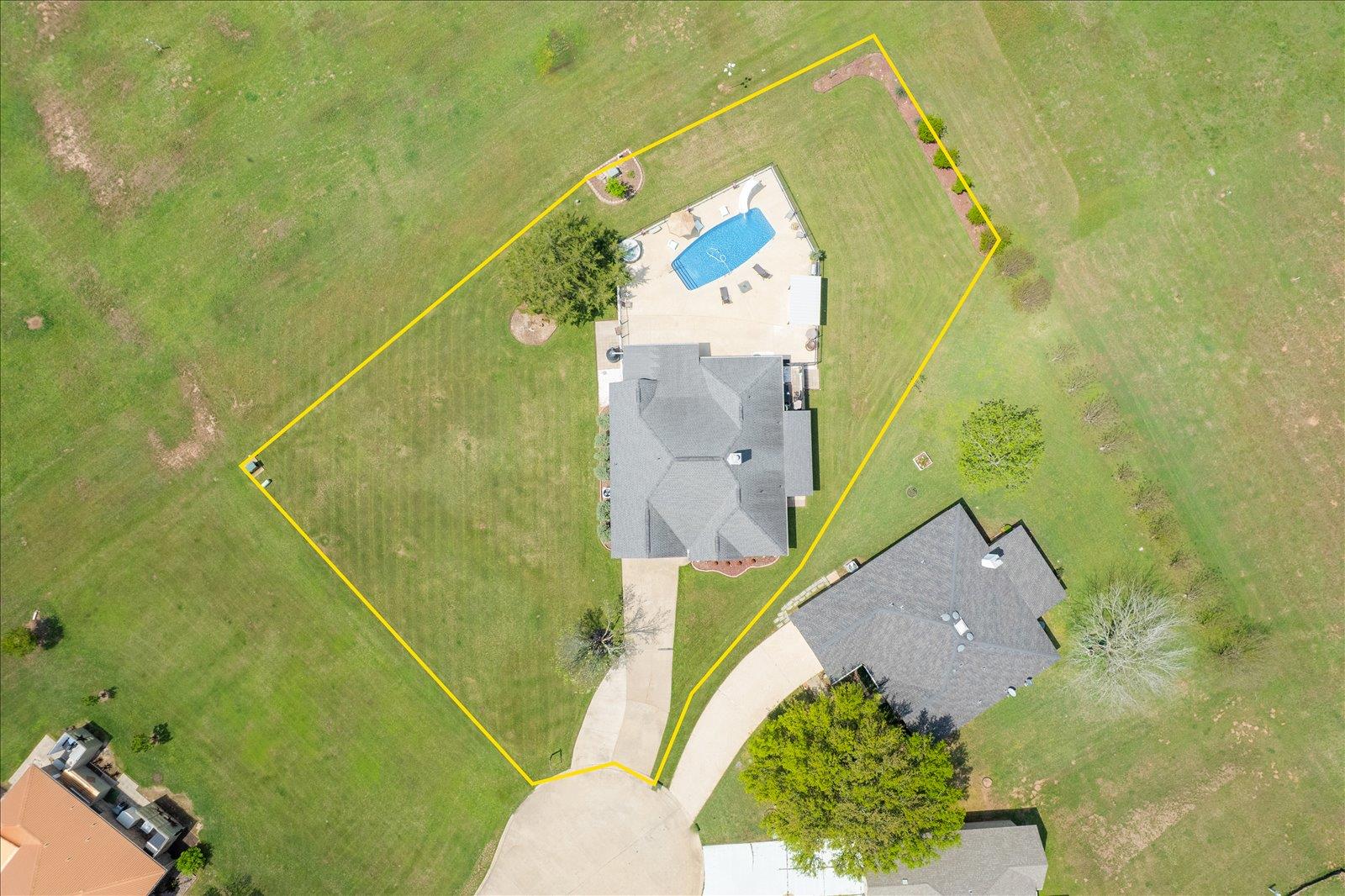 125 Fairway Ct, Bastrop, TX 78602