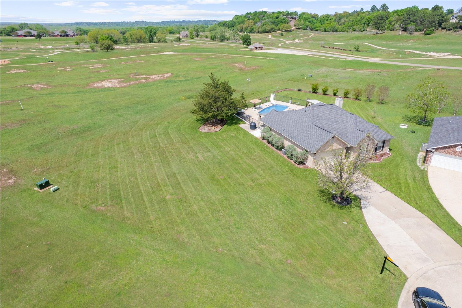 125 Fairway Ct, Bastrop, TX 78602