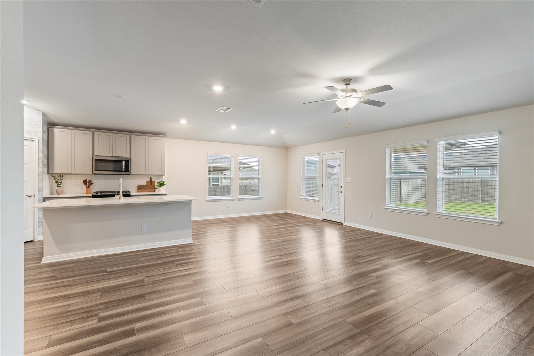 613 Wild Spur Ln, Liberty Hill, TX 78642