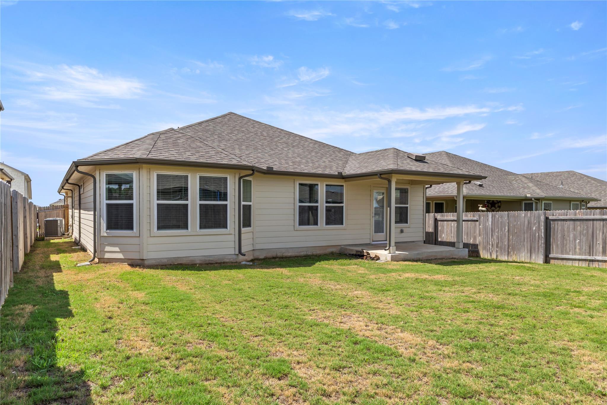 613 Wild Spur Ln, Liberty Hill, TX 78642