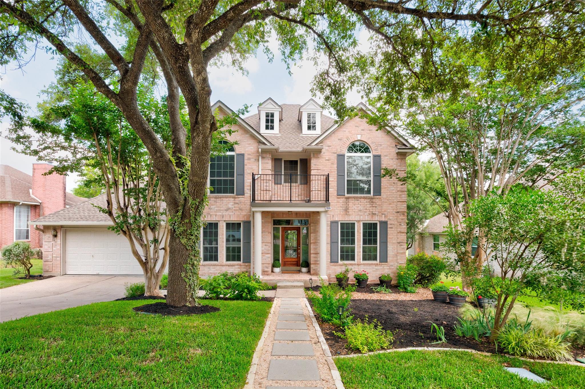 2400 Dunes Dr, Pflugerville, TX 78660