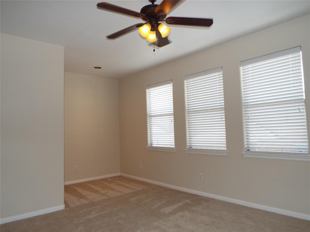 11400 W Parmer Ln W # 27, Cedar Park, TX 78613