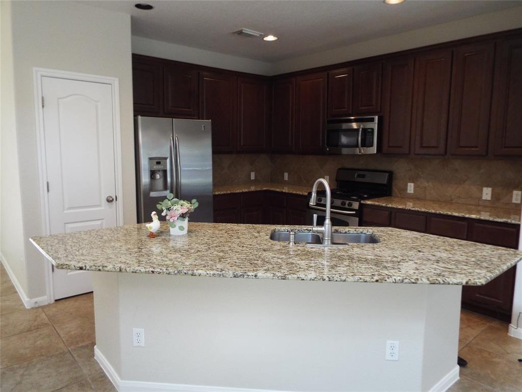 11400 W Parmer Ln W # 27, Cedar Park, TX 78613