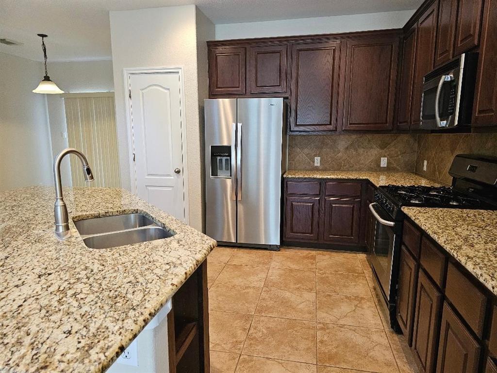 11400 W Parmer Ln W # 27, Cedar Park, TX 78613