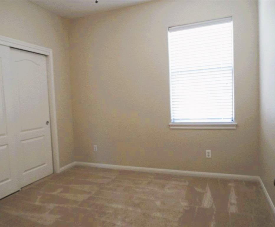 11400 W Parmer Ln W # 27, Cedar Park, TX 78613