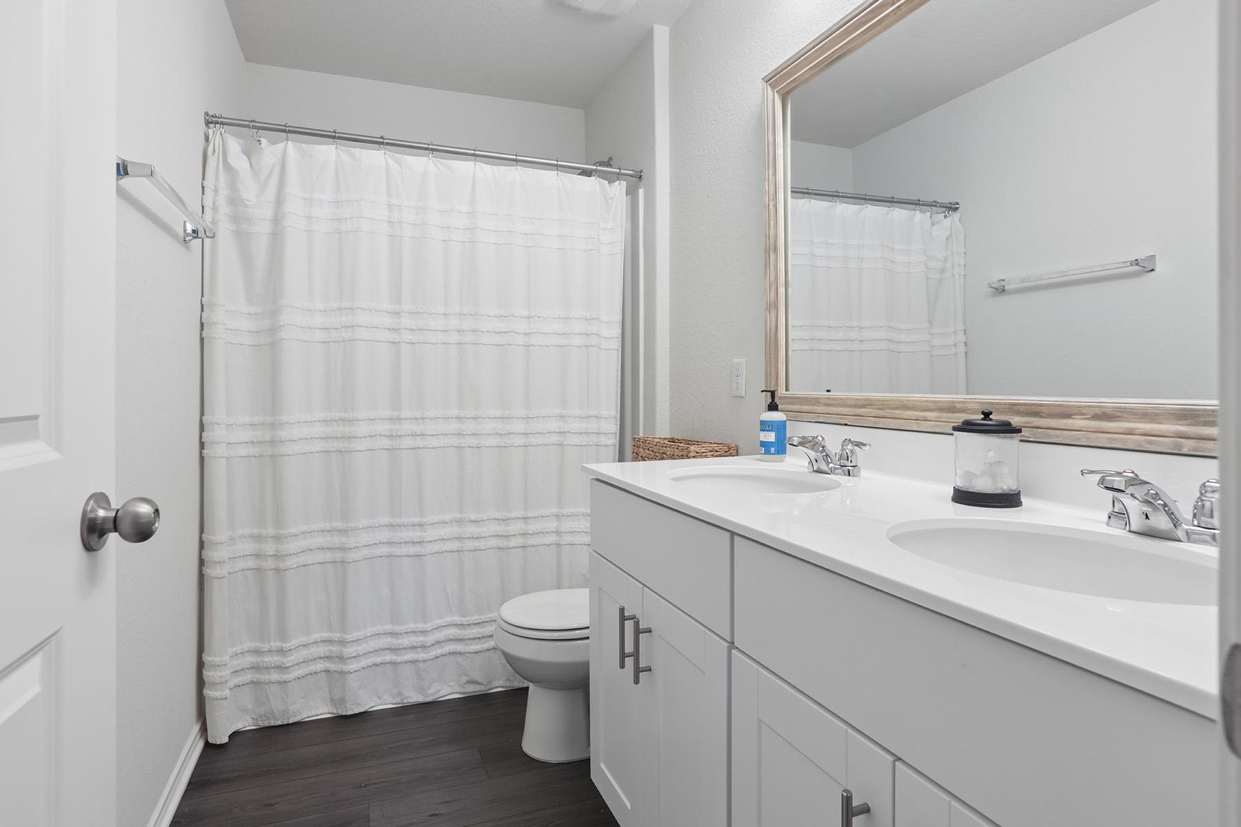 160 Sweetleaf Dr, Buda, TX 78610