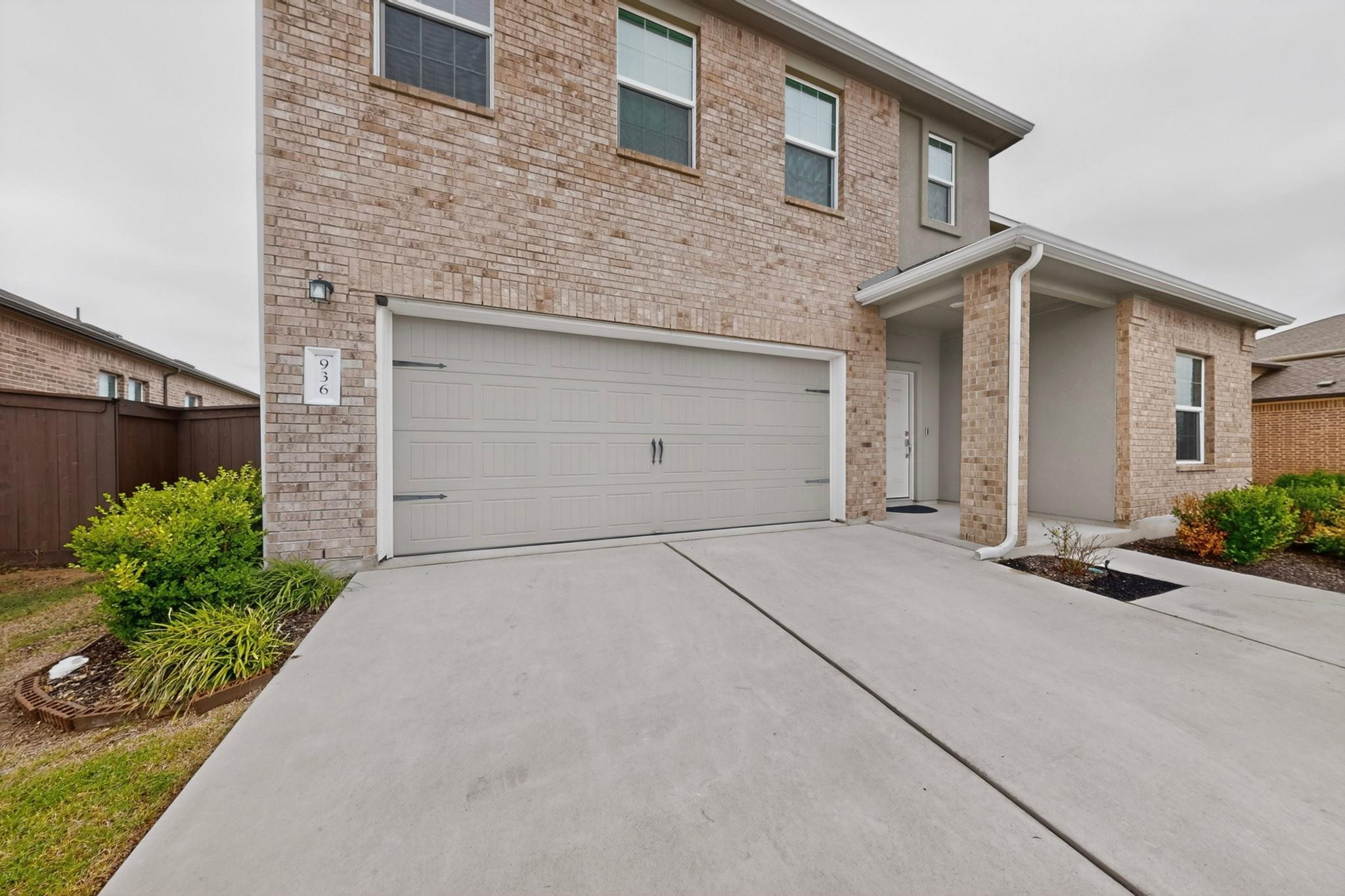 936 Mallow Rd, Leander, TX 78641