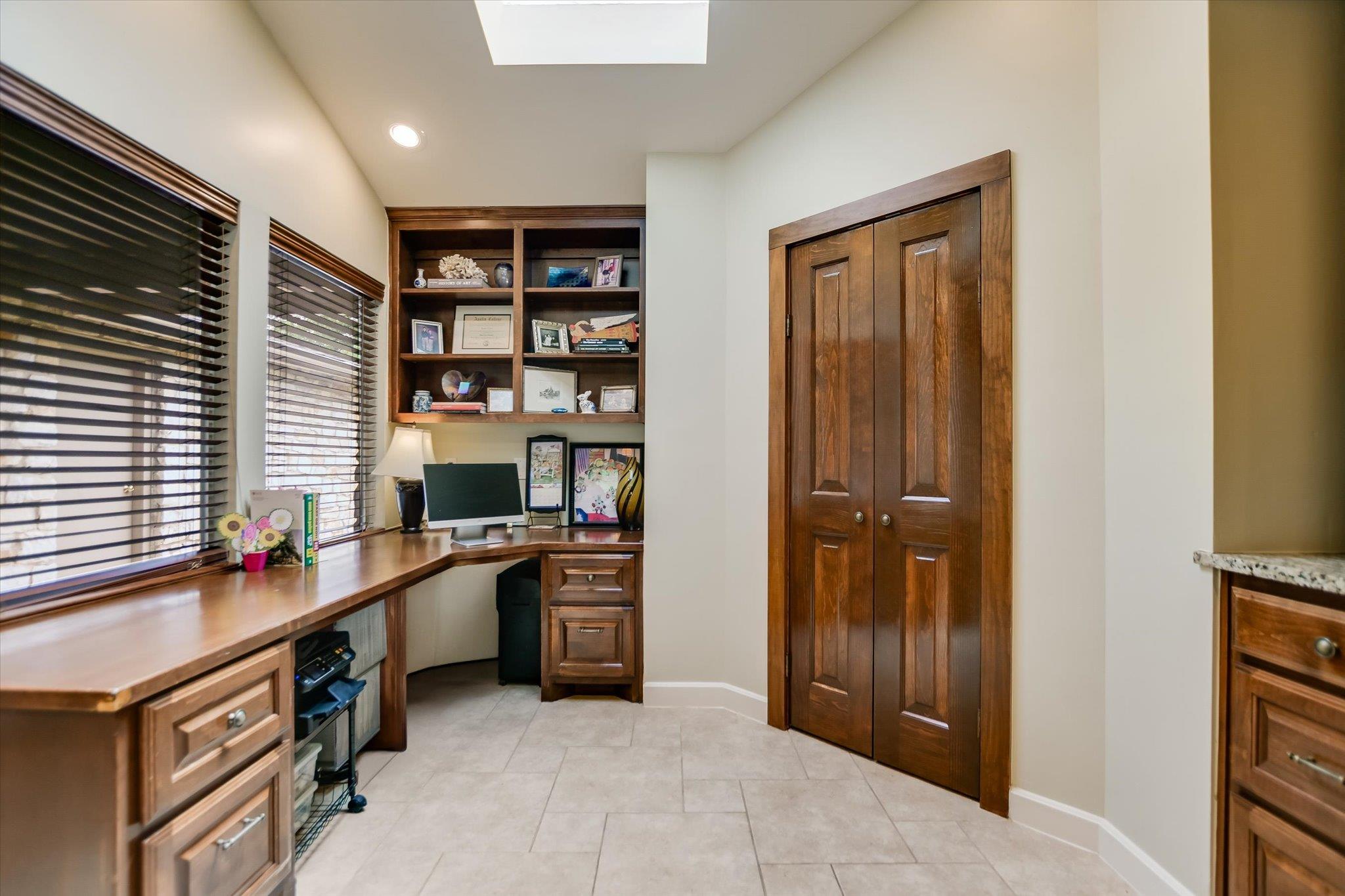 4806 Canyonbend Cir, Austin, TX 78735