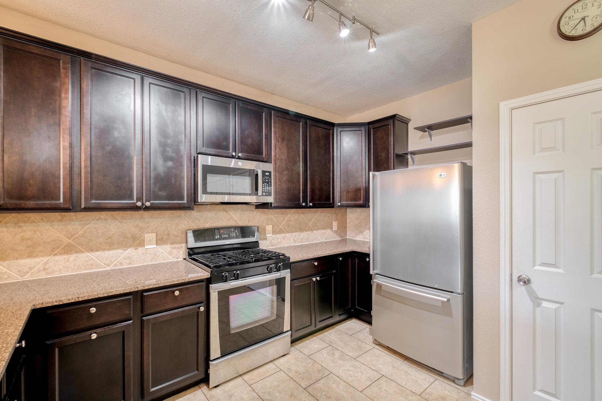 16100 S Great Oaks Dr # 901, Round Rock, TX 78681