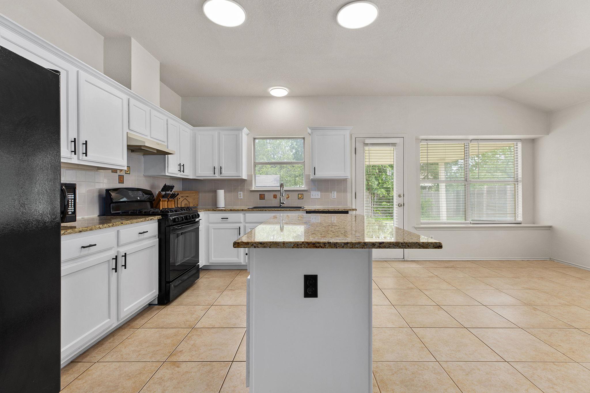 15725 CADOZ Dr, Austin, TX 78728