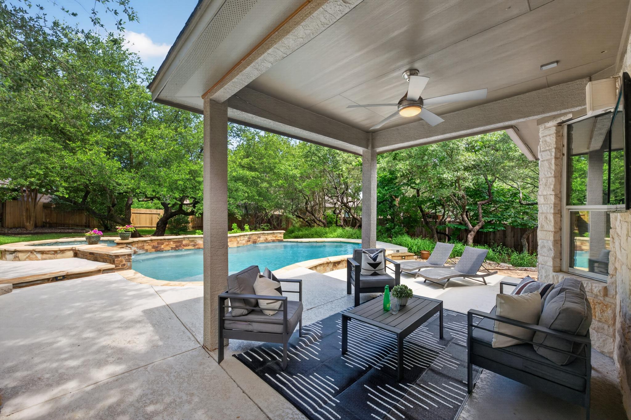 8025 Levata Dr, Austin, TX 78739