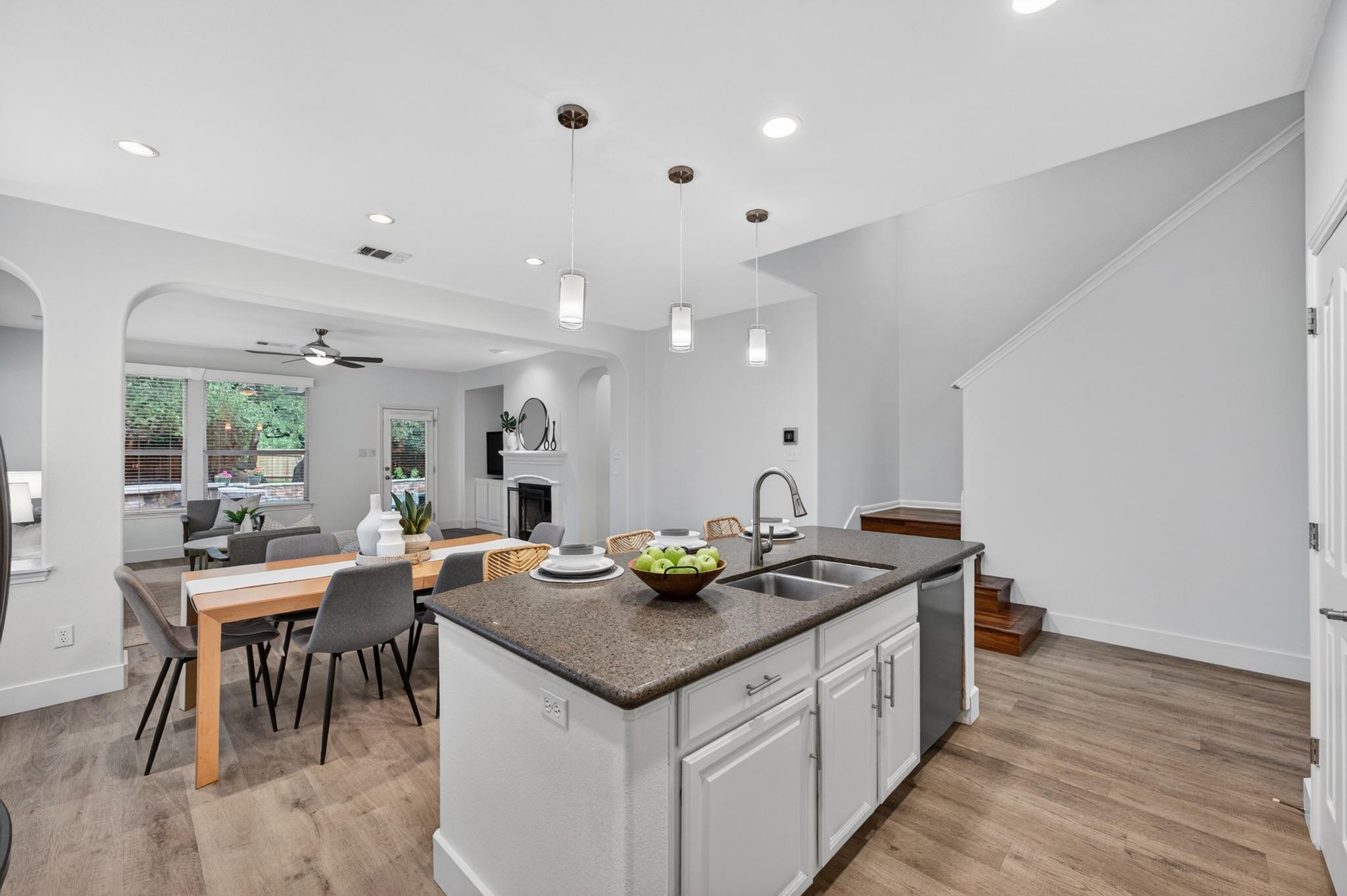 8025 Levata Dr, Austin, TX 78739