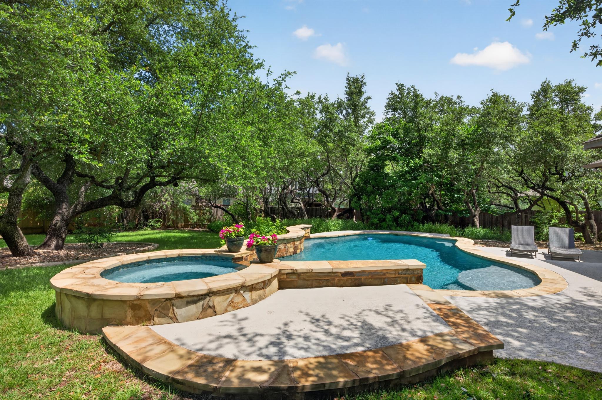 8025 Levata Dr, Austin, TX 78739