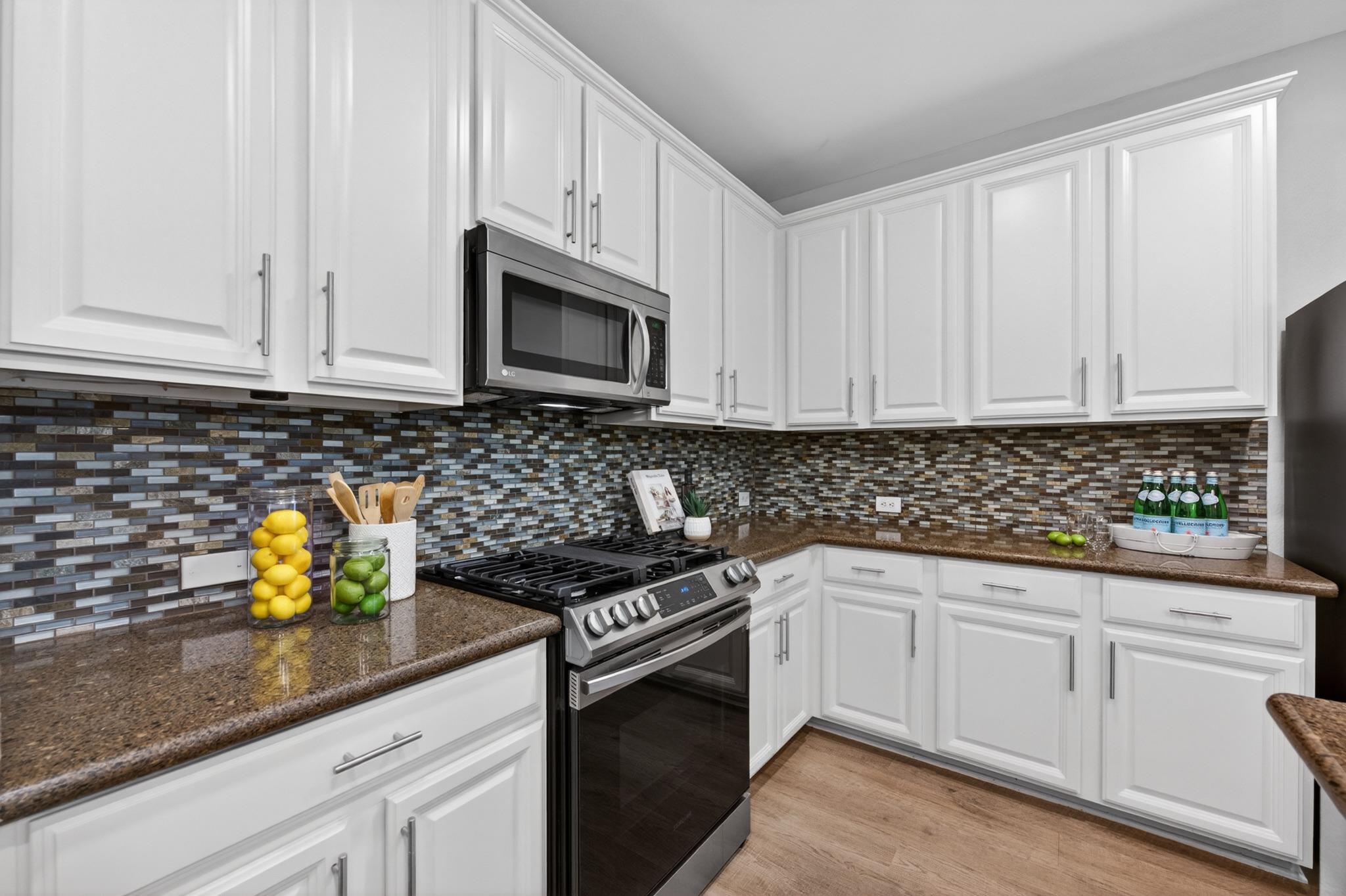 8025 Levata Dr, Austin, TX 78739