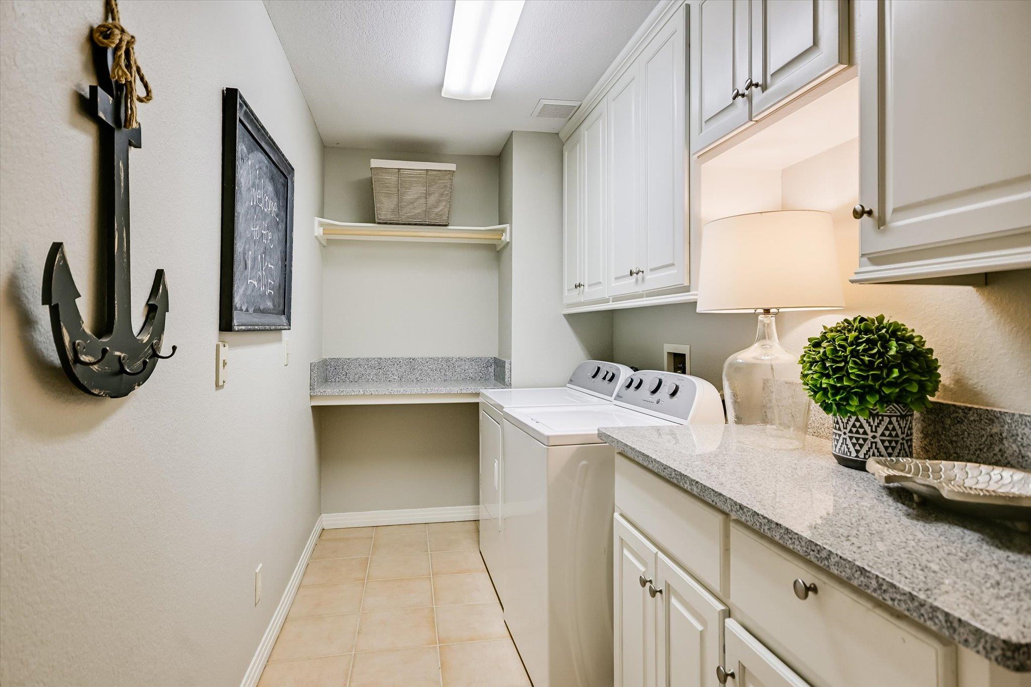22514 Felicia Dr, Spicewood, TX 78669
