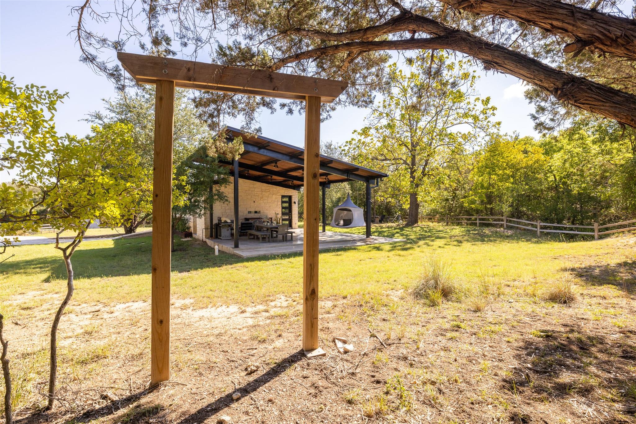 10501 Lake Park Dr, Dripping Springs, TX 78620