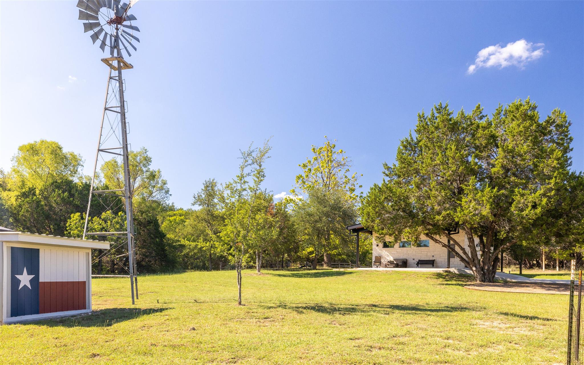 10501 Lake Park Dr, Dripping Springs, TX 78620