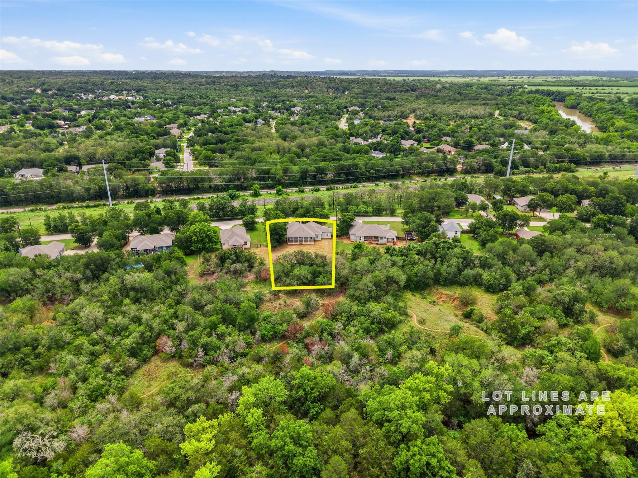 182 Waipahoehoe Dr, Bastrop, TX 78602